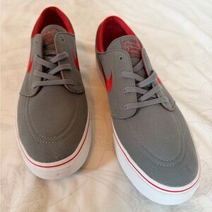 Nike Gray and Red Men's Zoom Air Stefan Janoski Sneakers